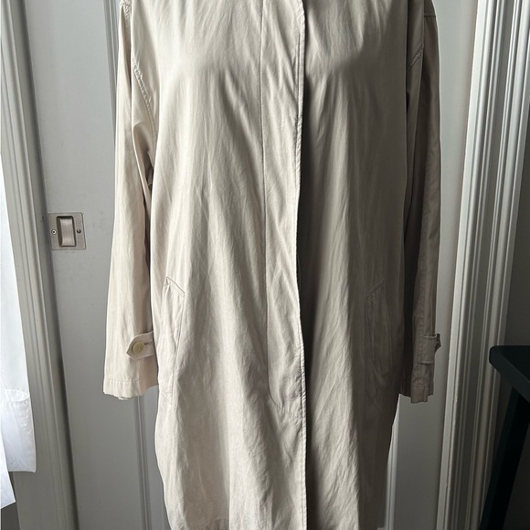 London Fog Coat - Picture 13 of 14